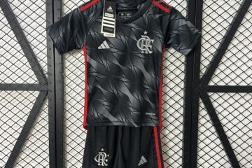 Clube de Regatas do Flamengo 24/25 tercera niños