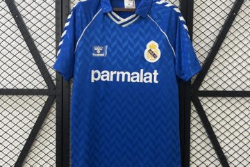 Real madrid 86/88 visitante Real madrid 86/88 visitante