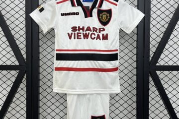 Manchester United 97/98 visitante niños Manchester United 97/98 visitante niños