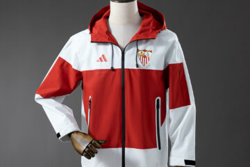 Sevilla cortavientos Red & White